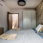 Summit Stay - Penthouse With Parking For Two